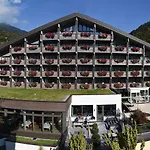 Loewen Montafon Hotel