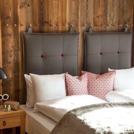 Hotel Loewen Montafon 4*