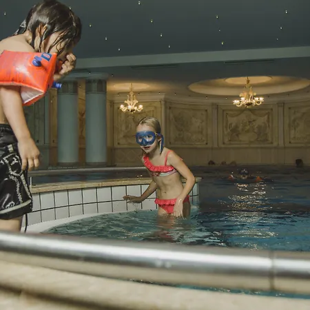 Loewen Montafon شرنز