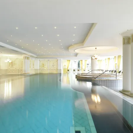 Loewen Montafon 4* Шрунс