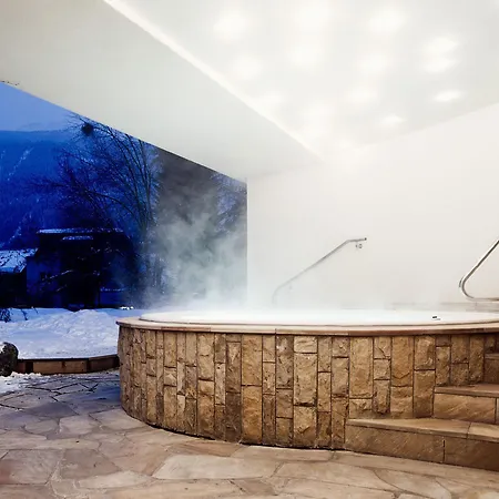 Hotel Loewen Montafon 4*