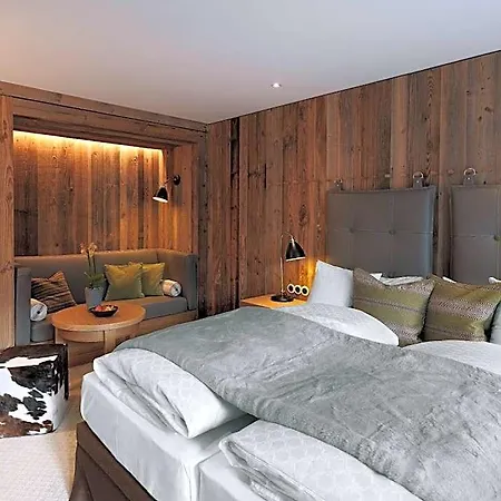 Loewen Montafon 4*