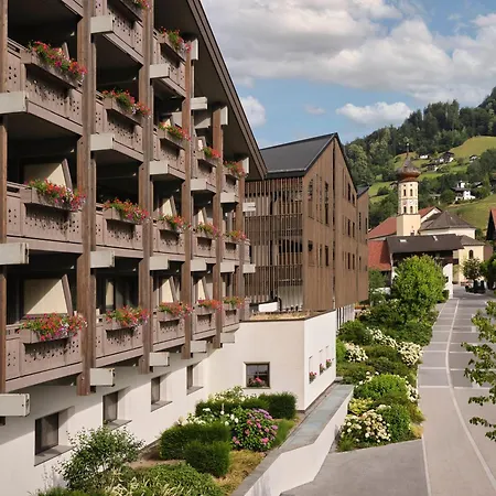Loewen Montafon 4* Schruns