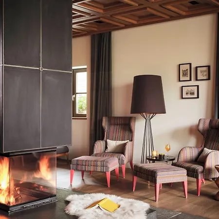 Loewen Montafon 4* Шрунс