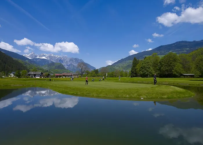 ホテル Loewen Montafon