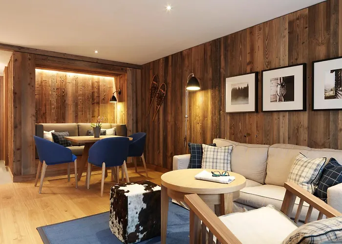 ホテル Loewen Montafon シュルンス